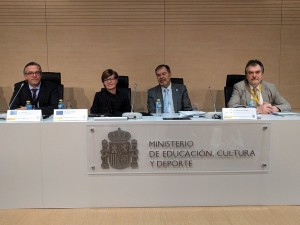 Round table with international representatives